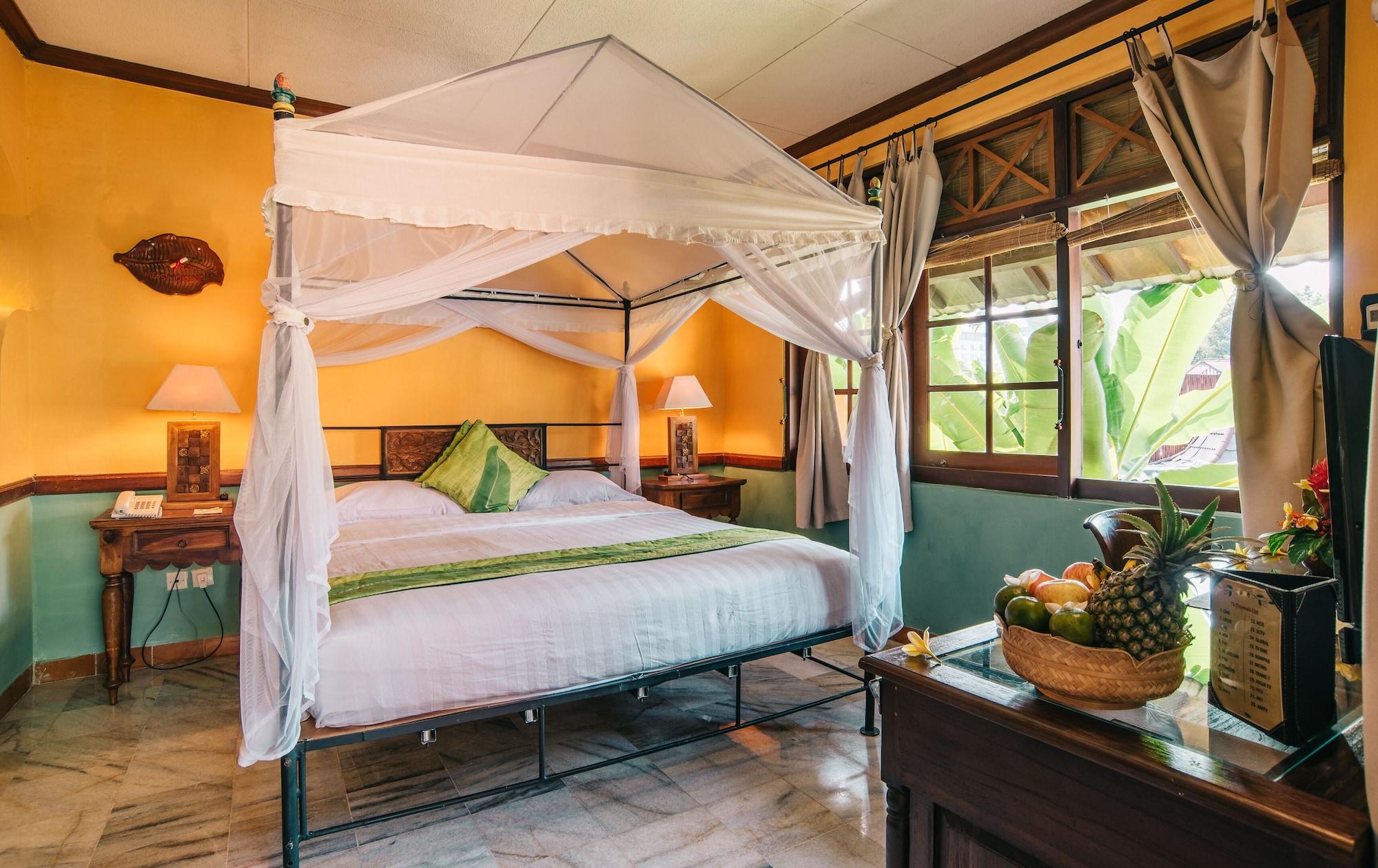 होटल Jogja Village 3*